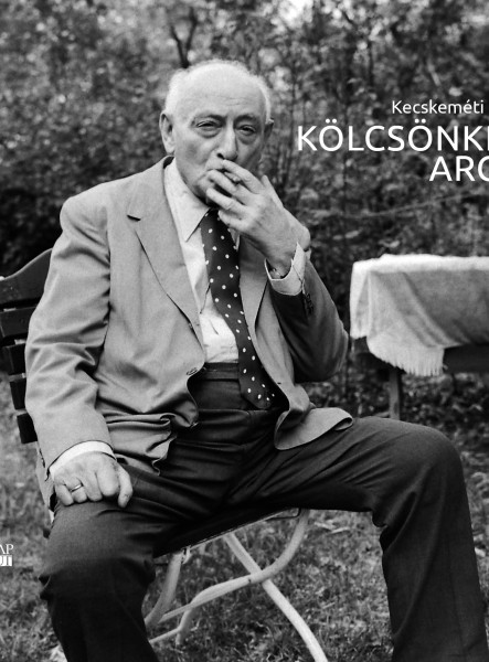 KÖLCSÖNKÉRT ARCOK