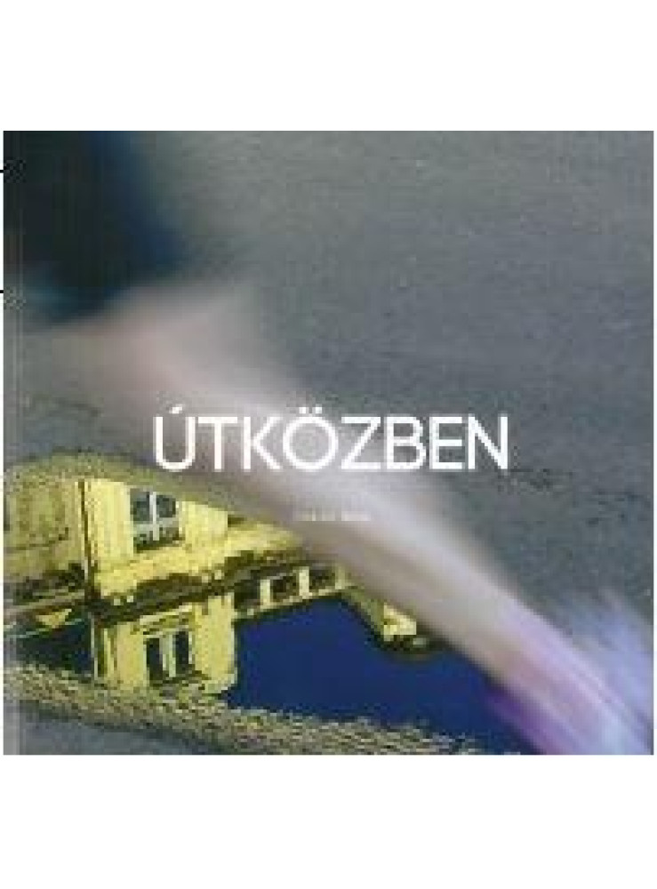 ÚTKÖZBEN