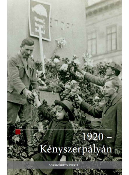 1920 - KÉNYSZERPÁLYÁN