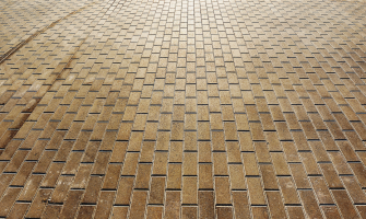 A tér közepén
