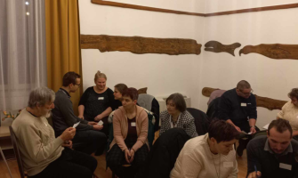 Könyvklub csoportos aktivitással